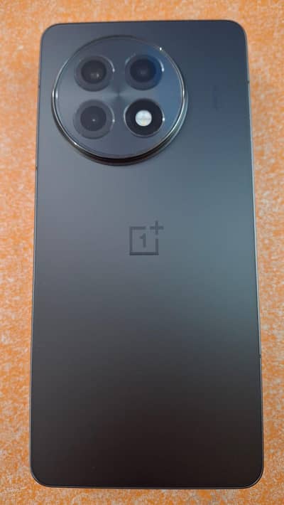 OnePlus Ace5 / 13R