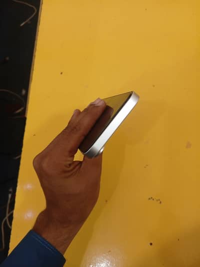 Apple iPhone XR CONVERTED 17 PRO