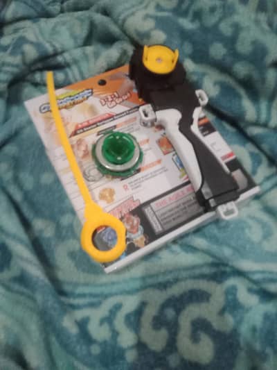 Beyblade Burst Evolution Set with Grip Launcher & Original Box