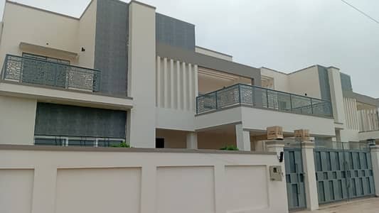 PARK FACE 500 SQ YRD BRAND NEW HOUSE CHANCE DEAL