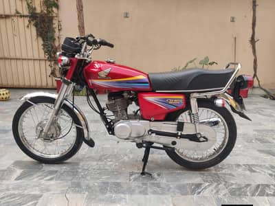 Honda CG125 Bike with dacument clear WhatsApp 03232123121