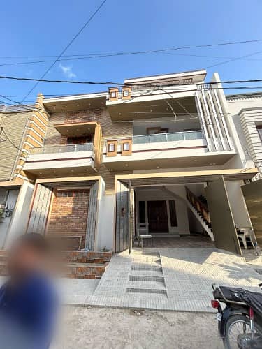 240 sq yards house for sale