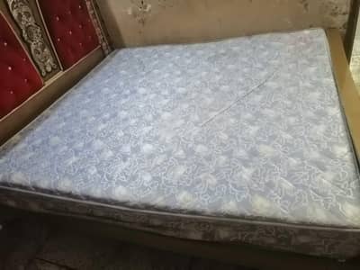 I want to sale double bed mattress 8  inch  condition 10 by 10