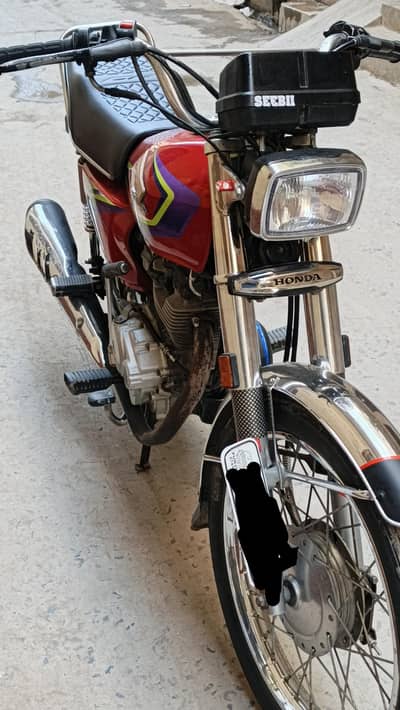 Honda 125. . . . . . 2017 model all documents clear biometric clear