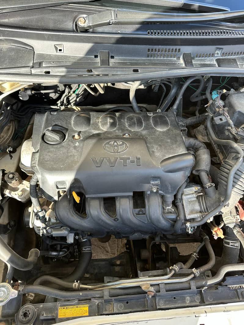 toyota-corolla-gli-1-6-cars-1112282100