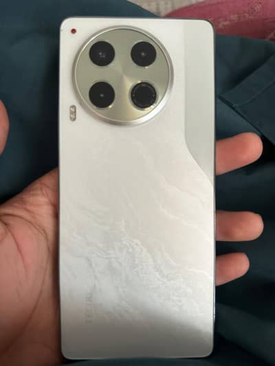 Camon 30 12/256 With Box Indisplay fingerprint