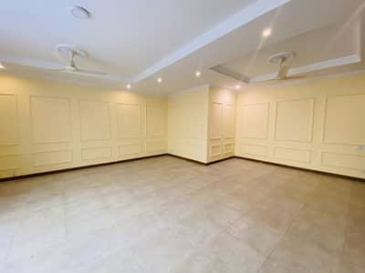 FOR RENT 666 Sqyrd Renovated 8 Bedrooms Triple Storey House F_7/2