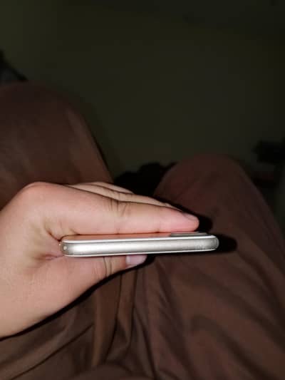 7+ mobile ha ok ha serf battery change Karne ha. . . urgent salkarna h a.