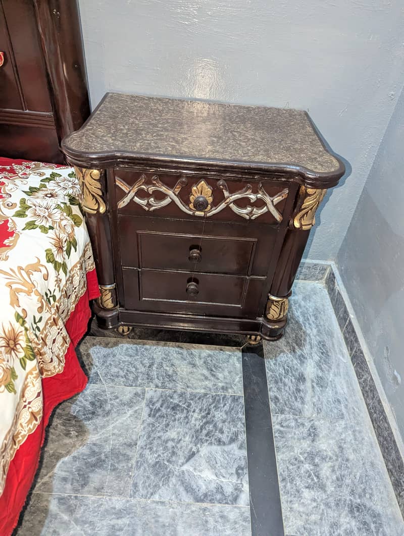 bed dressing 2 sidtable 2