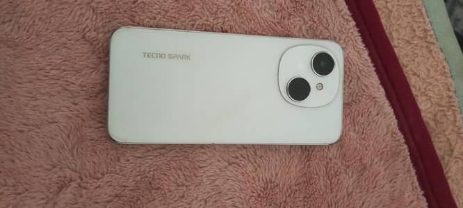 Tecno Spark Go 1