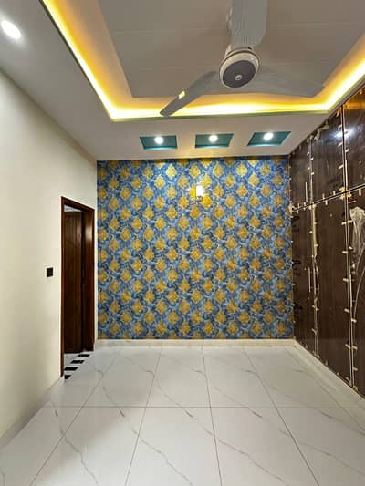 5 MARLA BRAND NEW LOWER PORTION FOR RENT IN HIGHCOURT PHASE 2 COLLEGE ROAD LAHORE BIJLI PANI AVAILABLE LIGHT PRIVATE FEE UNITE 75RP WITH INCLUDING ALL DUES