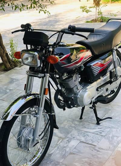Honda CG 125 Black 2024 Model