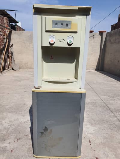 Ikon company dispanser Total genuine