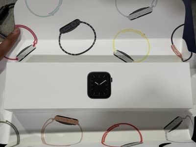 Apple watch series 5 44 mm 10/9 condition