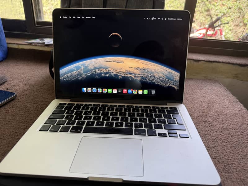 MacBook Pro 0