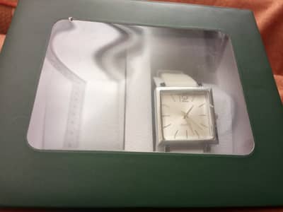 Very rare quality and very amazing style men and women both can use