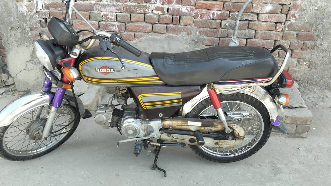 ٹینکی اوریجنل نہیں ہے باقی سب اوریجنل ہے 0