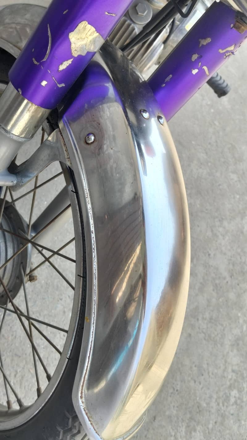 ٹینکی اوریجنل نہیں ہے باقی سب اوریجنل ہے 3