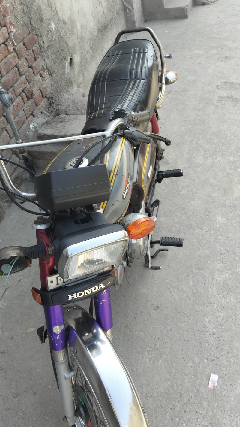 ٹینکی اوریجنل نہیں ہے باقی سب اوریجنل ہے 5