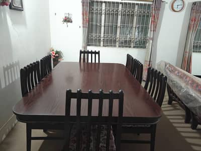 Dining table for sale 8 seater