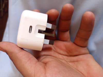 Apple Tayp-c Charger  iphone 12 13 14 Spotted