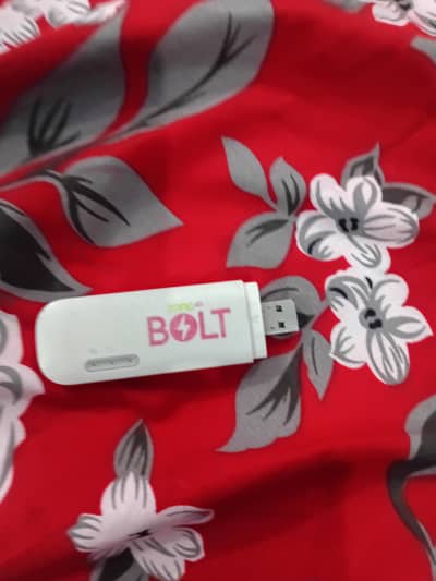 zong 4G Bolt device plus SD card in good condition