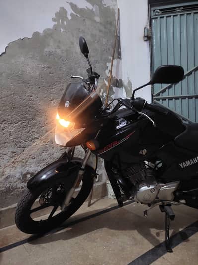 YAMAHA YBR 125 03048779805 fix price EID OFFER