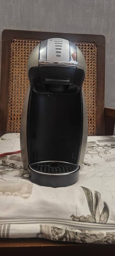Coffee Machine. Nescafe Dolce Gusto