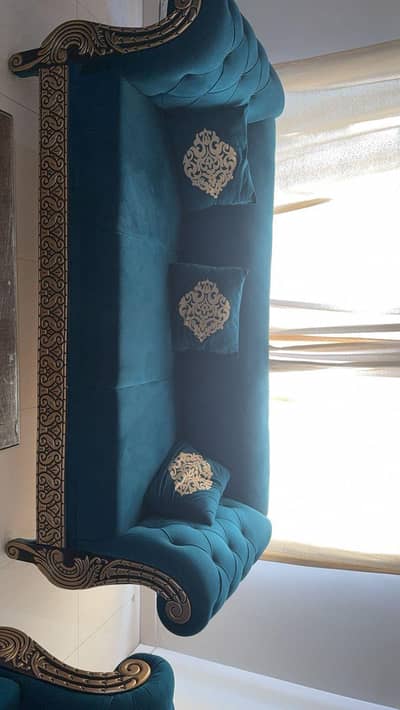 3 2 1 sofa brand new condition slightly used just like brand new