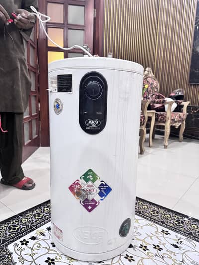 Electric Geyser  for Sale – Good Condition