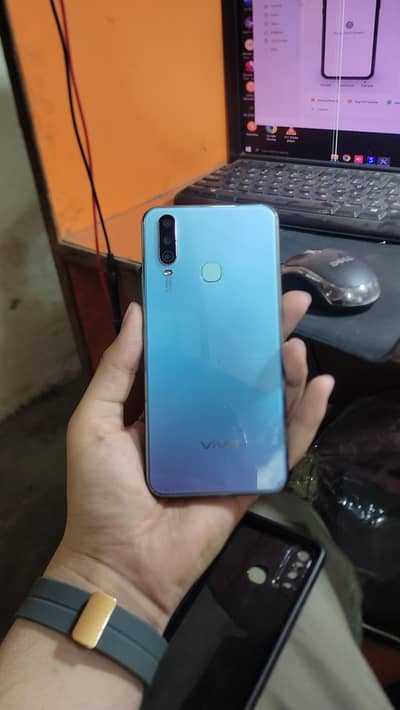 vivo Y17 6 gb Ram 64 gb memory