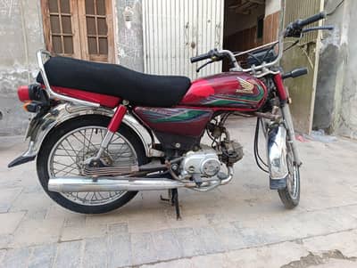 CD 70 Bike Good Condition Contact 0309.422. 5334