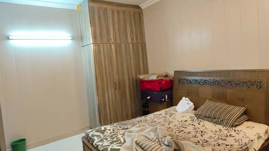 Beautiful House on wide Road beautiful location