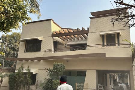 2 Kanal House For Rent At Great Location In Model Town, Lahore