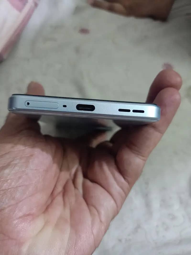 One Plus Ace 2V 28 GB Ram (16+12) Rom 1 TB 1000 GB Battery 94% 10/10 1