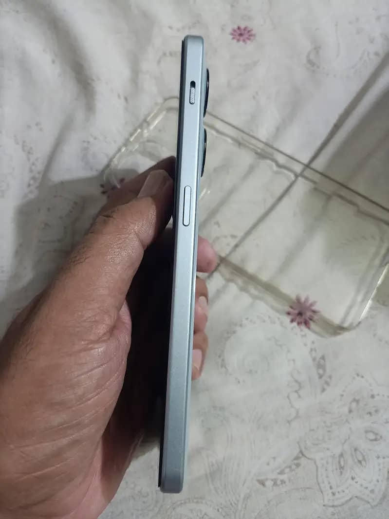 One Plus Ace 2V 28 GB Ram (16+12) Rom 1 TB 1000 GB Battery 94% 10/10 3