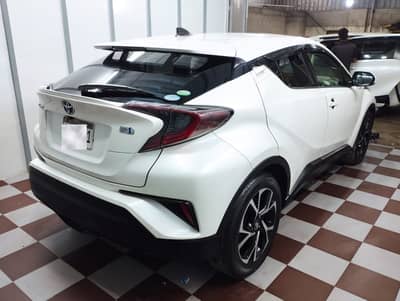 Toyota CHR 2017/2021 G-LED Pearl White 49500 Mileage