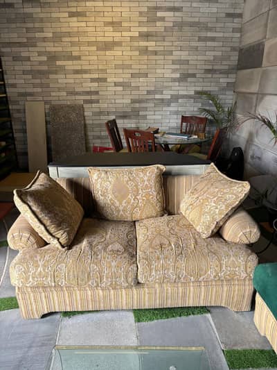 6 seater Sofa Set for sale