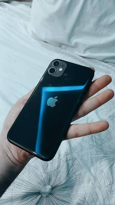 iphone 11 With 10/10 Health 100%  non pta