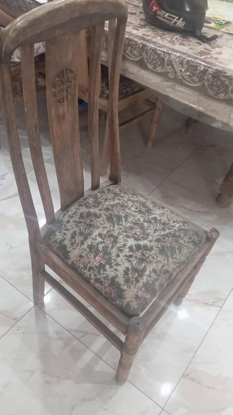 solid dinning table with 8 solid chair 1