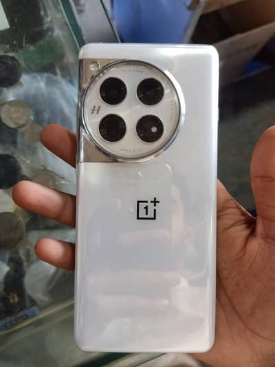 OnePlus 12  PJD110 gaming + camera phone