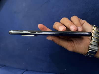 oppo F19 available for sale