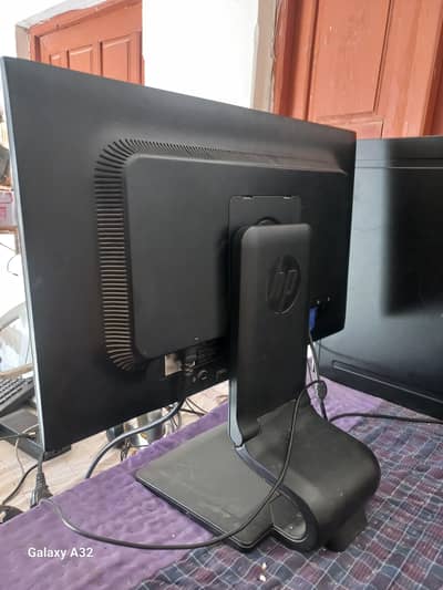 Computer Set CPU Monitor