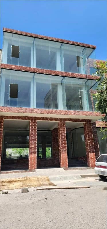 G-9 New 14,000 Sqft Plaza Lift Parking available on Rent