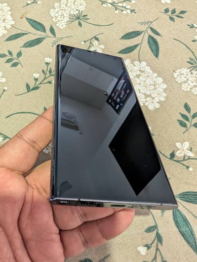 Samsung Galaxy S22 Ultra with box 12/256 Dual Sim PTA Approved