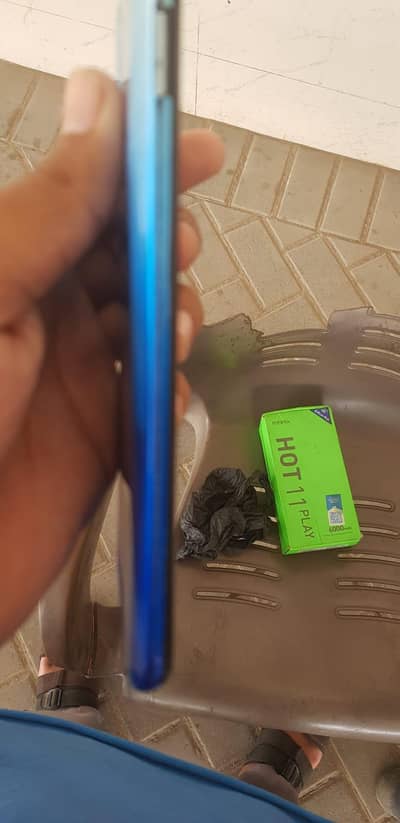 Infinix hot 11 play 6000mah battery 4+64 with box for sale and