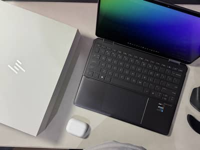 HP Spectre x360 14 (13th Gen i7) – Premium 2‑in‑1 Ultrabook