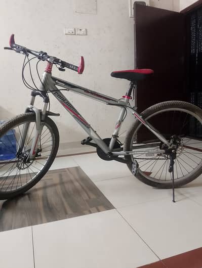 Ten gears working jumps working disc brakes working