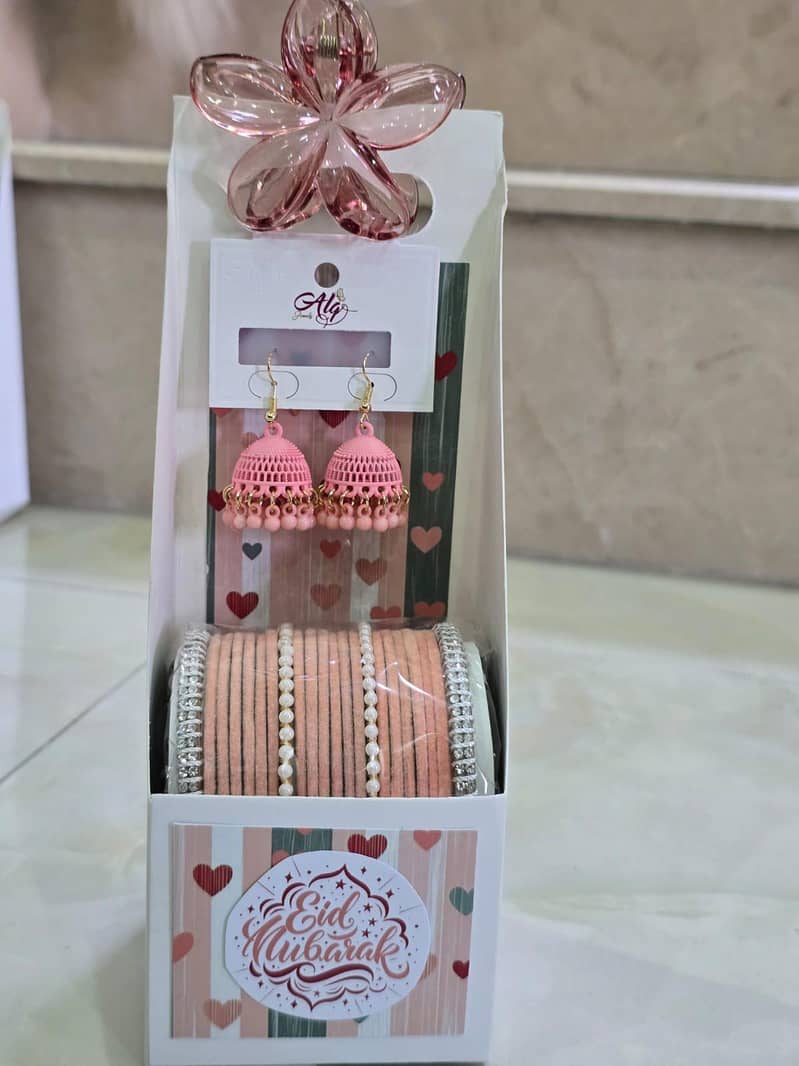 GIFT BASKETS/ CUSTOM/ CUSTOMIZED GIFT EID BASKETS 7