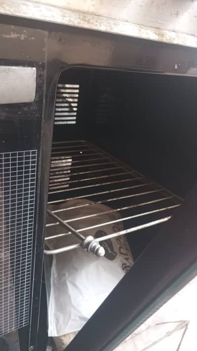 IZONE Gas Oven & grill works efficiently both are in good condition